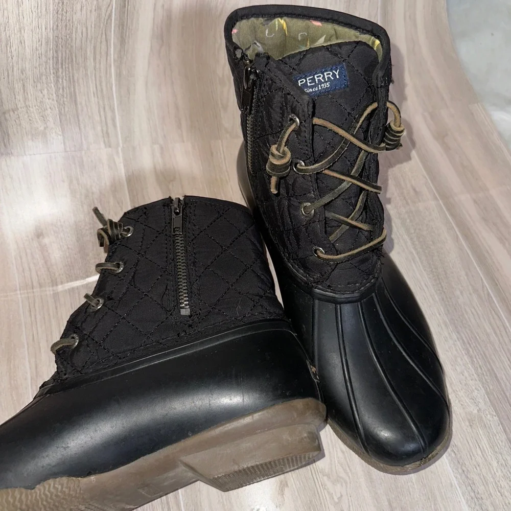 Sperry Top Sider Women Drk Brn Quilted Rubber Duck Boots Side Zip Lace Up Sz 10